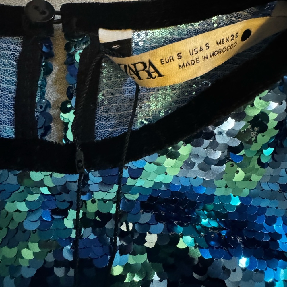 NWT ZARA Blue and Green Sequin Tank Top size small - Picture 2 of 4